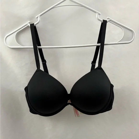 PINK Victoria's Secret Black Wear Everywhere Super Push Up Bra Sz 36C - Picture 1 of 13